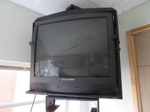 lot 52 image: 27 Phillips Magnavox TV