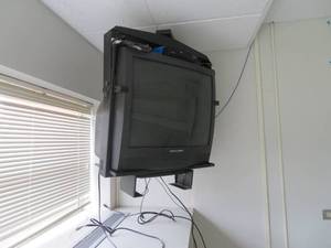 lot 53 image: 27 Phillips Magnavox TV with DVD player