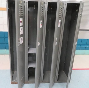 lot 55 image: Metal 4 door locker