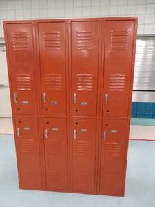 lot 56 image: Metal 8 door locker (Red)