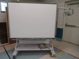 lot 62 image: SMART BOARD BY EPSON POWER
