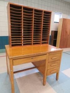 lot 65 image: Vintage Solid Oak 4 Drawer Desk w File system attached