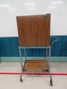 lot 84 image: Mini fridge on metal rolling cart