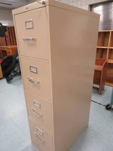 lot 88 image: 4 drawer metal filing cabinet with keys