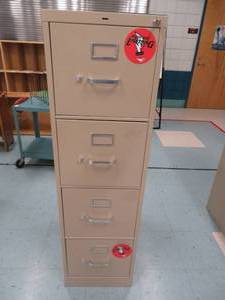 lot 89 image: 4 drawer metal filing cabinet with keys