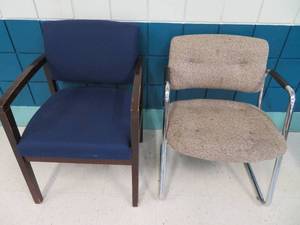 lot 118 image: blue and oatmeal covered chairs
