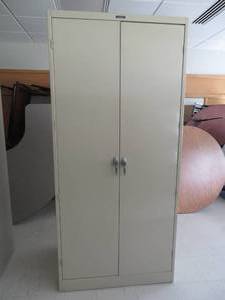 lot 134 image: METAL CABINENT