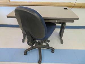 lot 171 image: TABLE  DESK  OFFICE CHAIR