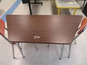 lot 185 image: TABLE & CHAIRS