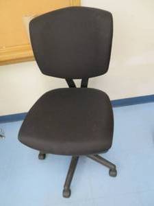 lot 188 image: OFFICE CHAIR