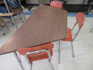 lot 189 image: TABLE & CHAIRS