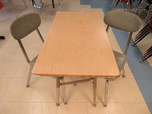 lot 198 image: TABLE & CHAIRS