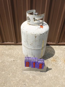 30lb LP tank. As shown.