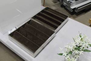 lot 922 image: Lot of (2) Display Cases