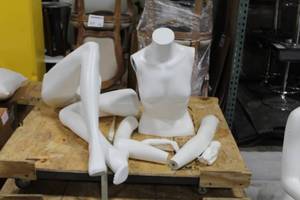lot 982 image: Sitting Female Mannequin wo Pedestal