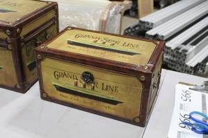 lot 984 image: Vintage Leather Bound Trunk