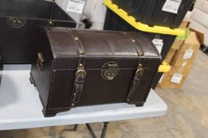 lot 992 image: Leather Trunk