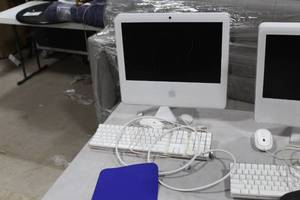 lot 800 image: Apple iMac 17 2GHz1GB160GBSDBTAP  with Computer, Monitor, Wired Keyboard and Mouse