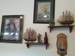Collection of Nautical Themed Dcor