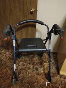 Nova getgo rolling walker