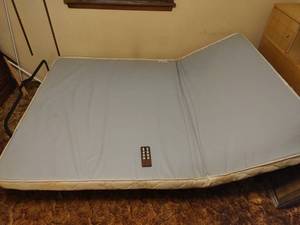 Craftmatic adjustable bedframe with box spring