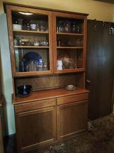Large hutch