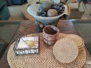 Collection of Table Dcor