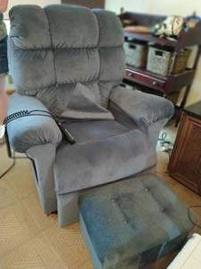 Two Golden Technologies Power Recliners with Ottoman