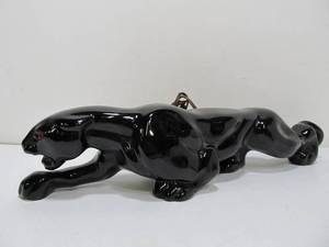 lot 124 image: Mid Century Black Ceramic Panther TV Lamp