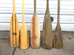 lot 314 image: 5 Vintage Wooden Canoe PaddlesOars