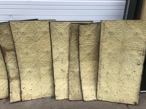 lot 261 image: Set of 8 LARGE Matching Antique Embossed Tin Architectural Ceiling Panels