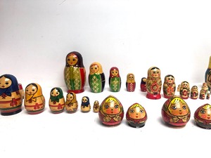 lot 117 image: Large Lot of Russian MatryoshkaNesting Dolls