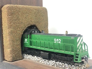 lot 287 image: Nice Pair of Burlington Northern HO Train Tunnel Bookends