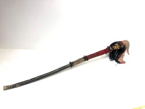 lot 85 image: Tribal Shrunken Head Style Horn Handle Walking Stick