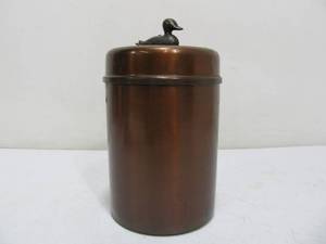 lot 139 image: Vintage DUK-IT Duck final Brass TobaccoCigar Canister