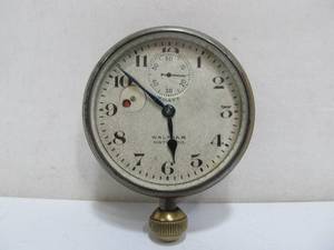 lot 147 image: Antique WALTHAM 8-Day Automobile Dashboard Clock