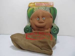 lot 175 image: NOS Vintage COLECO Couch Potato Plush Toy