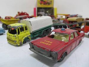 lot 186 image: Collection of Vintage MATCHBOX LESNEY Diecast Cars
