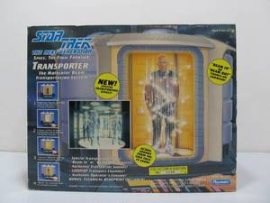 lot 188 image: Large New in Box Early 90s Playmates STAR TREK Next Generation Toy