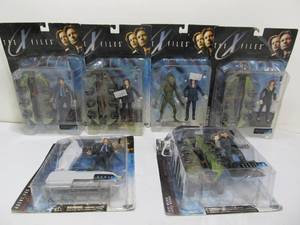 lot 192 image: Lot of 6 McFarlane X-FILES Action Figures