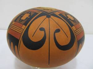 lot 19 image: Signed Vintage Native American Gourd Vase