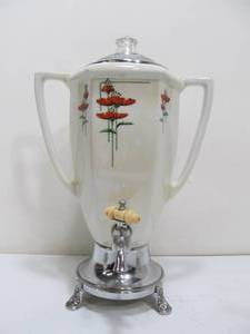 lot 35 image: Nice Vintage Royal Rochester ROYALITE Coffee Percolator & Tea Serving Set