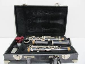 lot 217 image: Vintage VITO Clarinet 