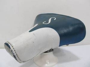 lot 220 image: Vintage SCHWINN Bike Seat