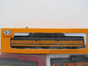 lot 290 image: Group of N Scale Empire Builder Trains