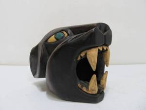 lot 305 image: Hand Made Jaguar Head Carving