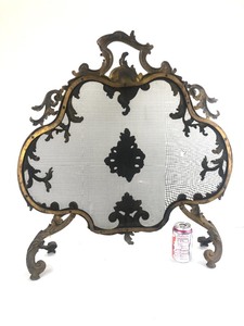 lot 361 image: Ornate Antique Victorian Gilt Iron Fireplace Screen
