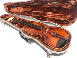 lot 376 image: Vintage Hand Made West German Stradivarius Copy E.R. PFRETZSCHNER Violin wCase & Bow