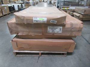WHOLESALE MIXED PALLET OF MISCELLANEOUS SHOWER WALLS, BASE AND DOOR