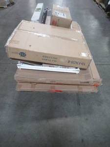 WHOLESALE MIXED PALLET OFSCREENENTRY DOORS AND HOME DECOR